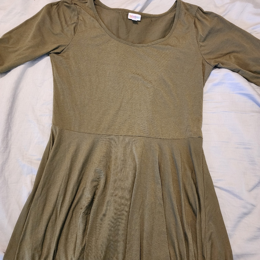Quarter Sleeve Mid Dress
